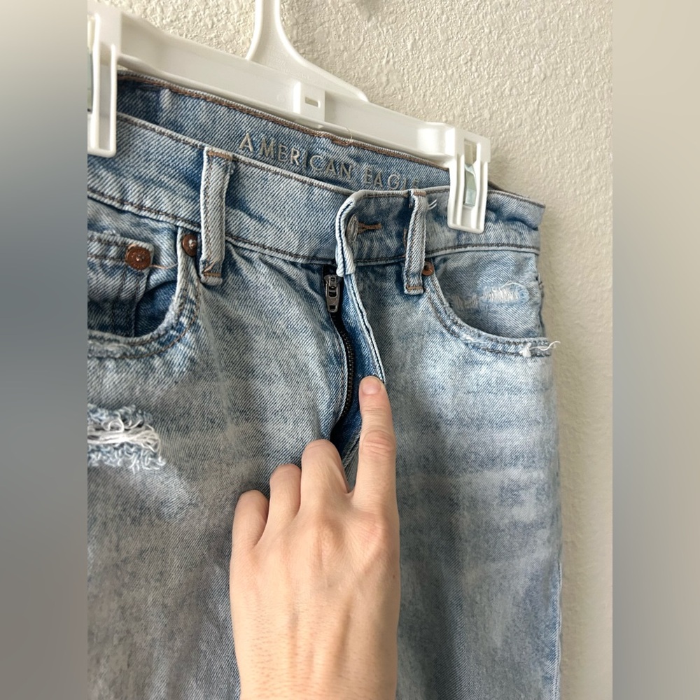 American Eagle Distressed Jeans Size 00 | Light Bleach Dye | Ripped Knees - Picture 2 of 11